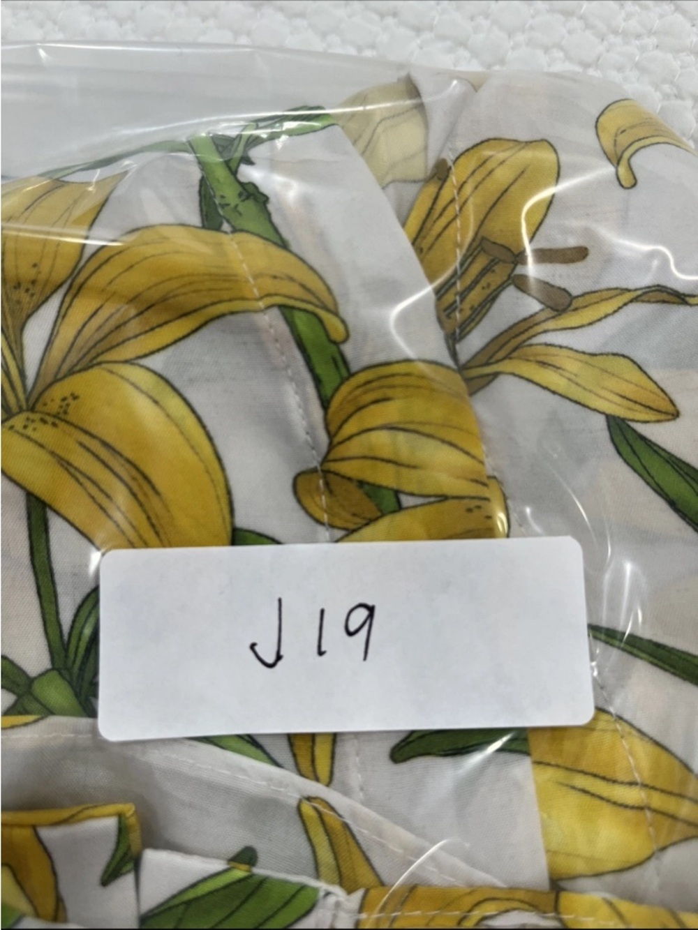 Alice + Olivia Yellow Lily Print Shirt Dress Silk Blend Size S summer dress - Picture 11 of 11
